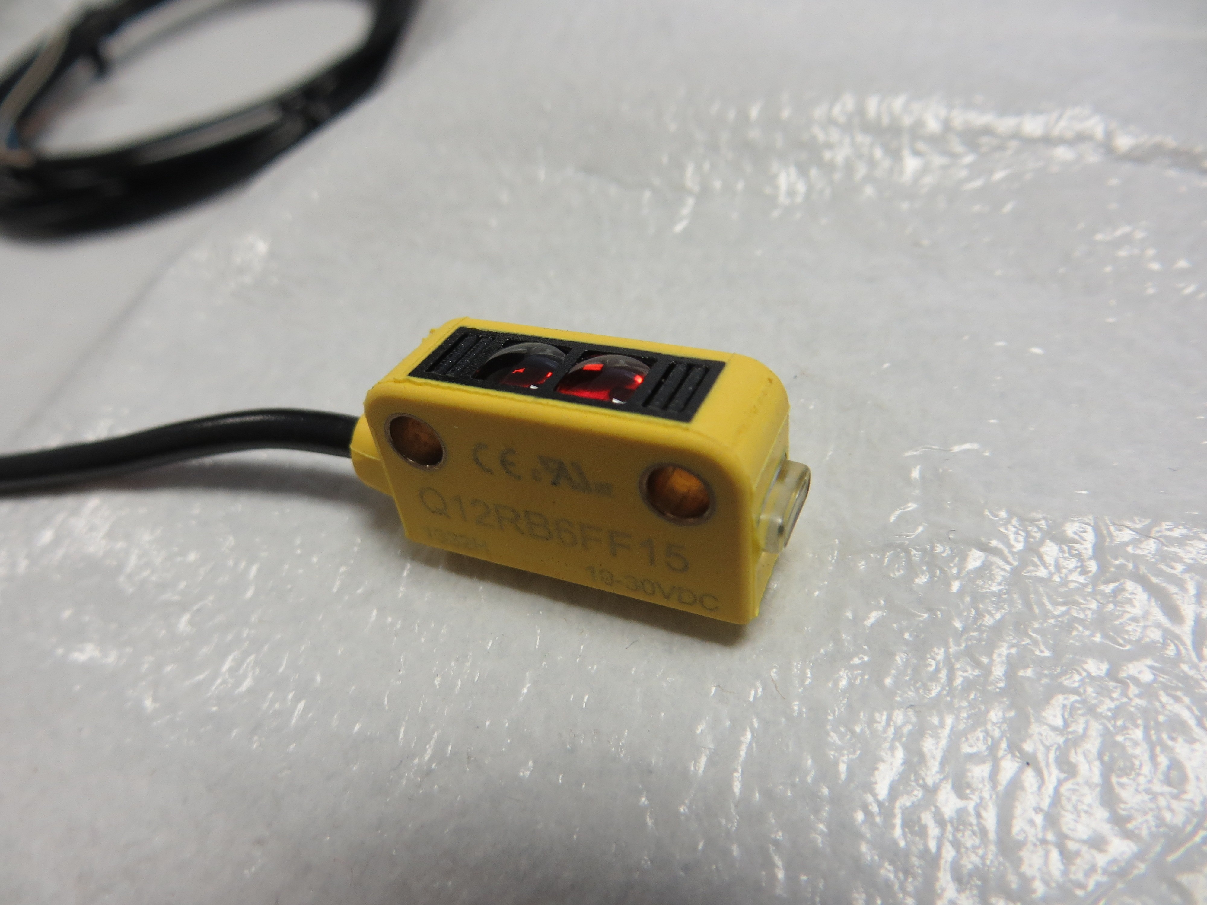 Sensor Q12RB6FF15
