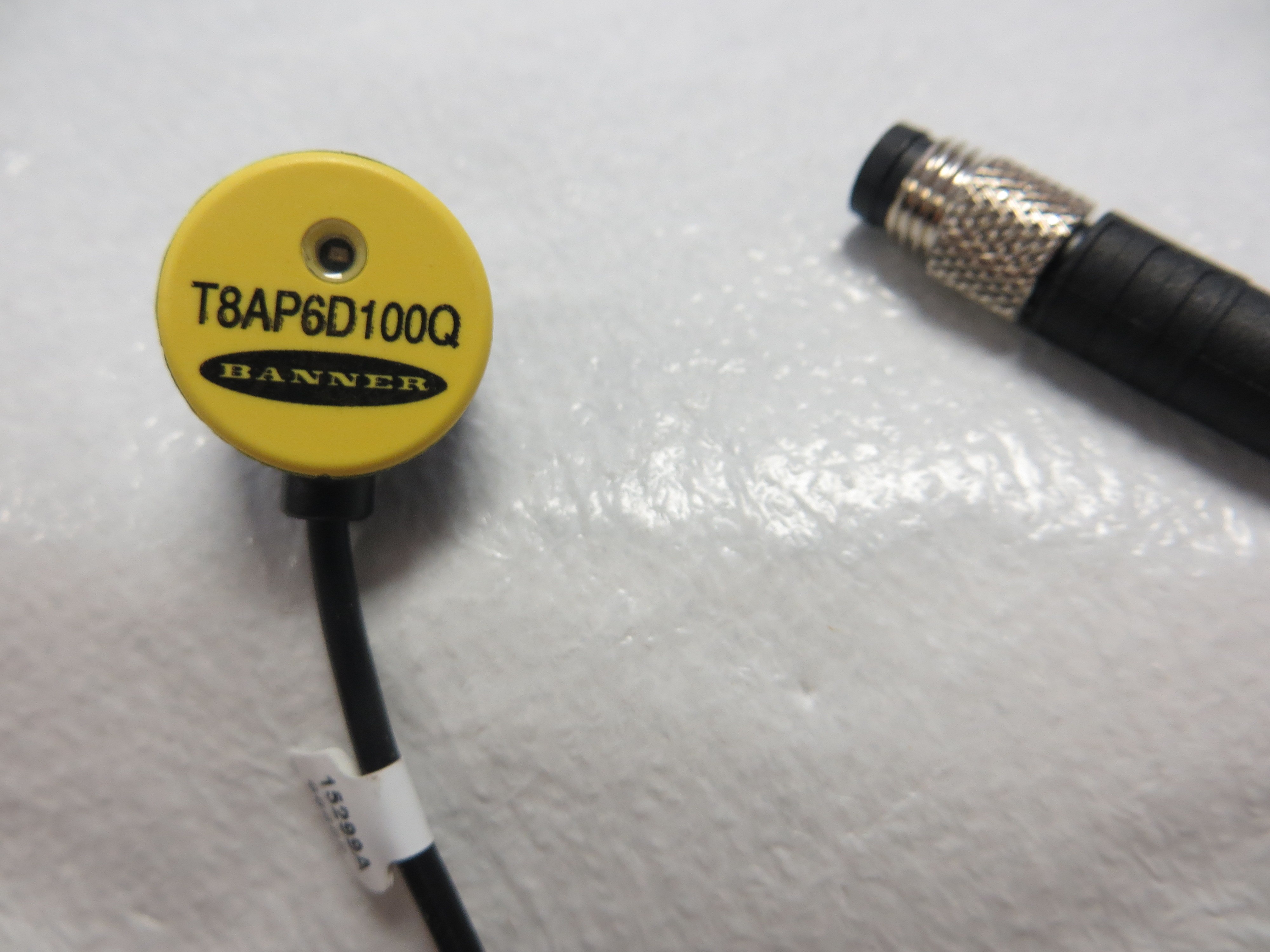 Sensor T8AP6D100Q